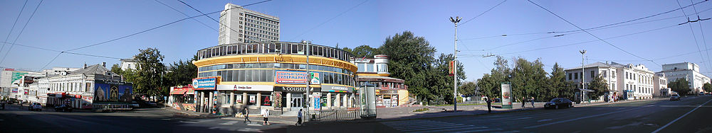 площадка части бывшей Николаевской площади в начале нынешнего Университетского (Ленинского) сада на улице Пушкина