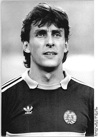 Bundesarchiv Bild 183-1986-0811-026, Rene Müller, DDR-Fußballer des Jahres.jpg