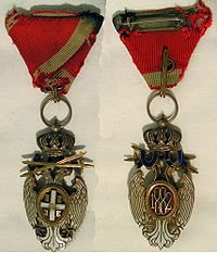 Twee kruisen van de Orde van de Witte Adelaar met de zwaarden Servie 1915-1918.jpg