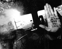 764px-Vanunu-Hand big.jpg