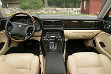 Jaguar X300 interior (1995, Warm charcoal & Cream).jpg