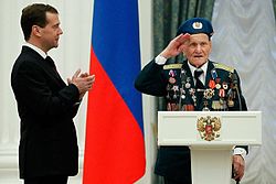 Президент Дмитрий Медведев вручает орден Александра Невского Алексею Алексеевичу Соколову. Москва, Кремль. 21 февраля 2011 года