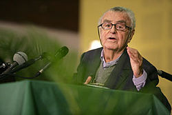 Jean-Pierre Vernant (Aubervilliers 2006).jpg