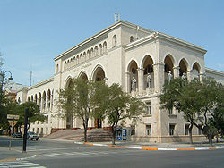 Азербайджанская национальная библиотека