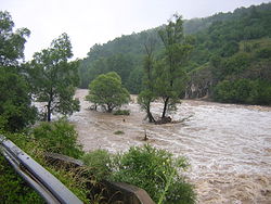 Река Вит во время наводнения (2005 г.)
