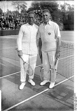 Bundesarchiv Bild 102-09694, Tennismeister Karl Kozeluh und Roman Najuch.jpg