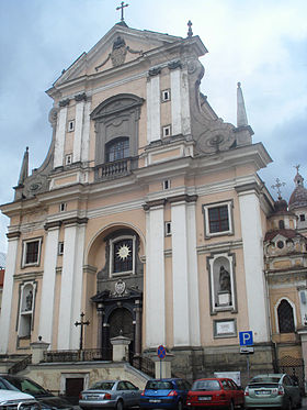 Главный фасад костёла Святой Терезы