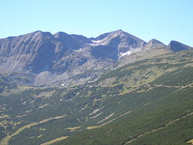 Вид на гору Мусала со стороны плато Ястребац.