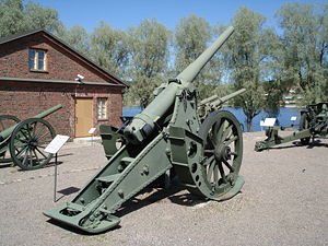 Model 1877 107 mm siege gun Hameenlinna.JPG