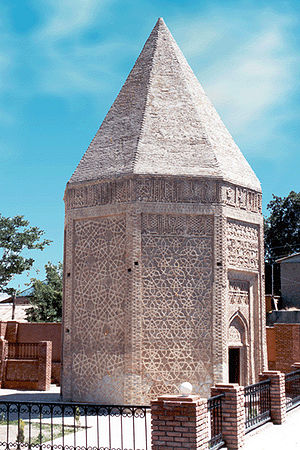 Nakhichevan Mausoleum.jpg